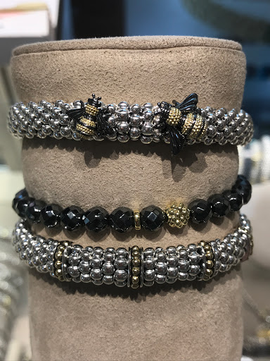 Jewelry Store «Borsheims Fine Jewelry», reviews and photos, 120 Regency Pkwy, Omaha, NE 68114, USA