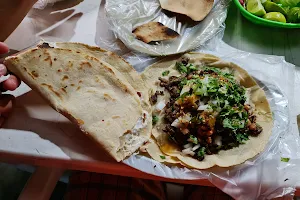 Tacos De Asada Chio image