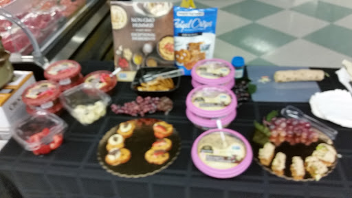 Grocery Store «Kroger», reviews and photos, 350 E Six Forks Rd, Raleigh, NC 27609, USA