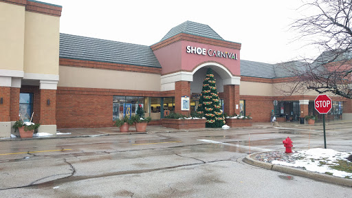 Shoe Store «Shoe Carnival», reviews and photos, 152 S Gary Ave, Bloomingdale, IL 60108, USA