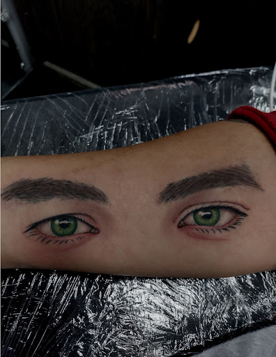 Explore knuckle tattoo ideas for men, creative tattoo ideas in North Hollywood, available at Papa Flash Tattoos