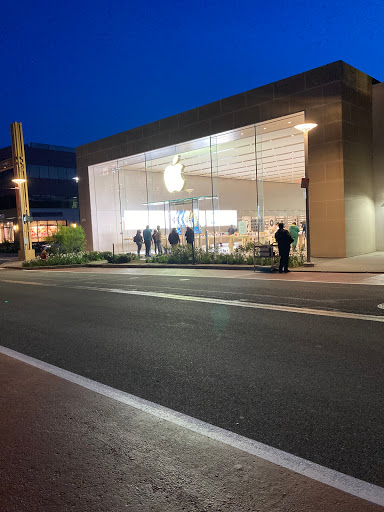 Computer Store «Apple Ridge Hill», reviews and photos, 143 Market Street, Yonkers, NY 10710, USA