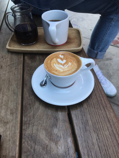 Coffee Shop «Intelligentsia Coffee Silver Lake Coffeebar», reviews and photos, 3922 Sunset Blvd, Los Angeles, CA 90029, USA