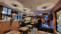 Atmosphère du Pizzeria PIZZBURG à Colombier-Fontaine - n°11
