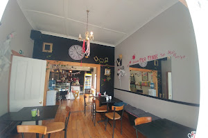Madhatters Donnas Cafe