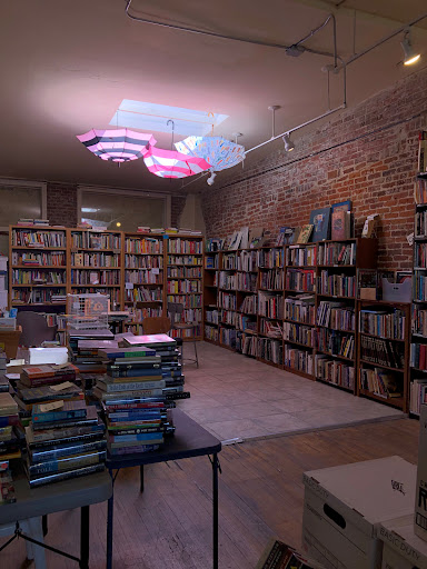 Used Book Store «Broadway Book Mall», reviews and photos, 200 S Broadway, Denver, CO 80209, USA