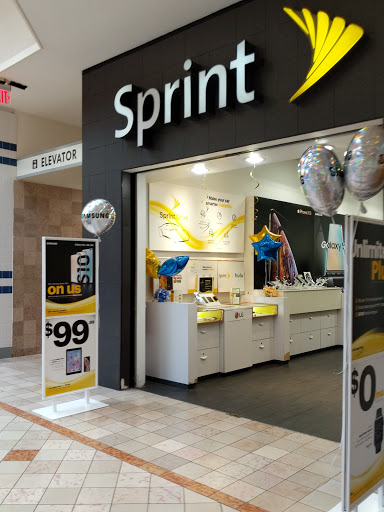 Cell Phone Store «Sprint Store», reviews and photos, 250 Woodbridge Center Dr #309, Woodbridge, NJ 07095, USA