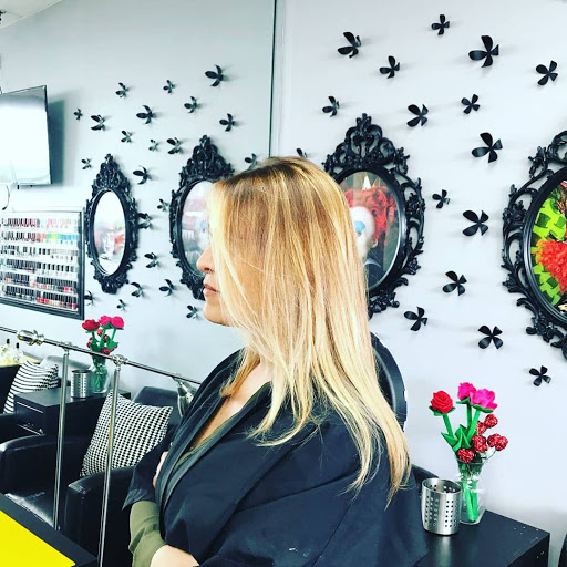 Hair Salon «Salon 305 Hair Salon and Spa», reviews and photos, 9678 NW 25th St, Doral, FL 33172, USA