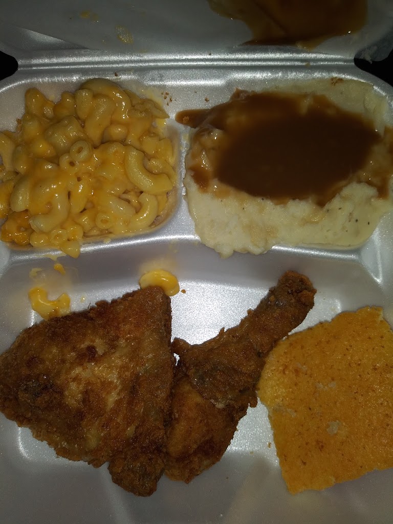 Woody's Chicken & More 31701