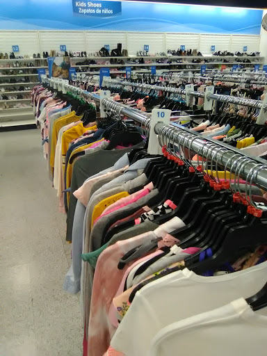 Clothing Store «Ross Dress for Less», reviews and photos, 2519 Tuscany St, Corona, CA 92881, USA