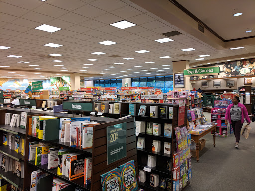 Book Store «Barnes & Noble», reviews and photos, 12170 Jefferson Ave, Newport News, VA 23602, USA