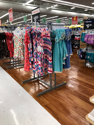 Department Store «Walmart Supercenter», reviews and photos, 5815 Norell Ave N, Oak Park Heights, MN 55082, USA