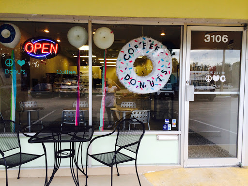 Peace Love & Little Donuts, 3106 Tamiami Trail N, Naples, FL 34103, USA, 