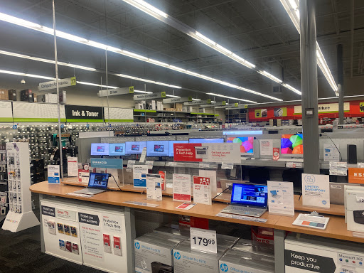 Office Supply Store «Staples», reviews and photos, 100 Noble Blvd, Carlisle, PA 17013, USA