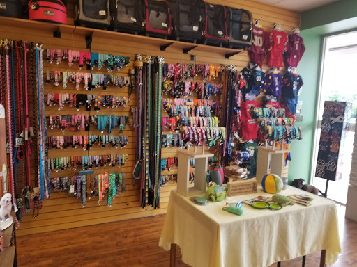Pet Supply Store «Top Dogs Pet Boutique», reviews and photos, 2615 George Busbee Pkwy NW #14, Kennesaw, GA 30144, USA