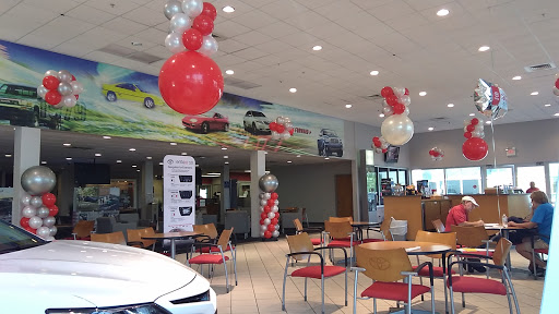 Toyota Dealer «Springhill Toyota», reviews and photos, 3062 Government Blvd, Mobile, AL 36606, USA