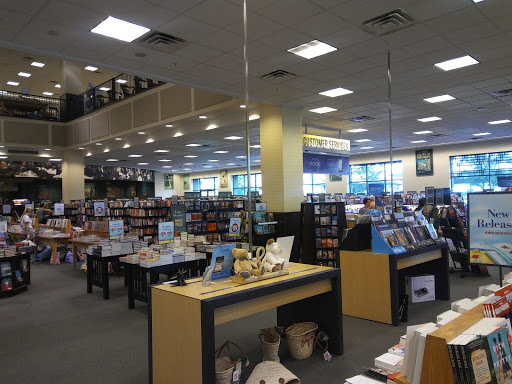 Book Store «Barnes & Noble Booksellers Crocker Park», reviews and photos, 198 Crocker Park Blvd, Westlake, OH 44145, USA