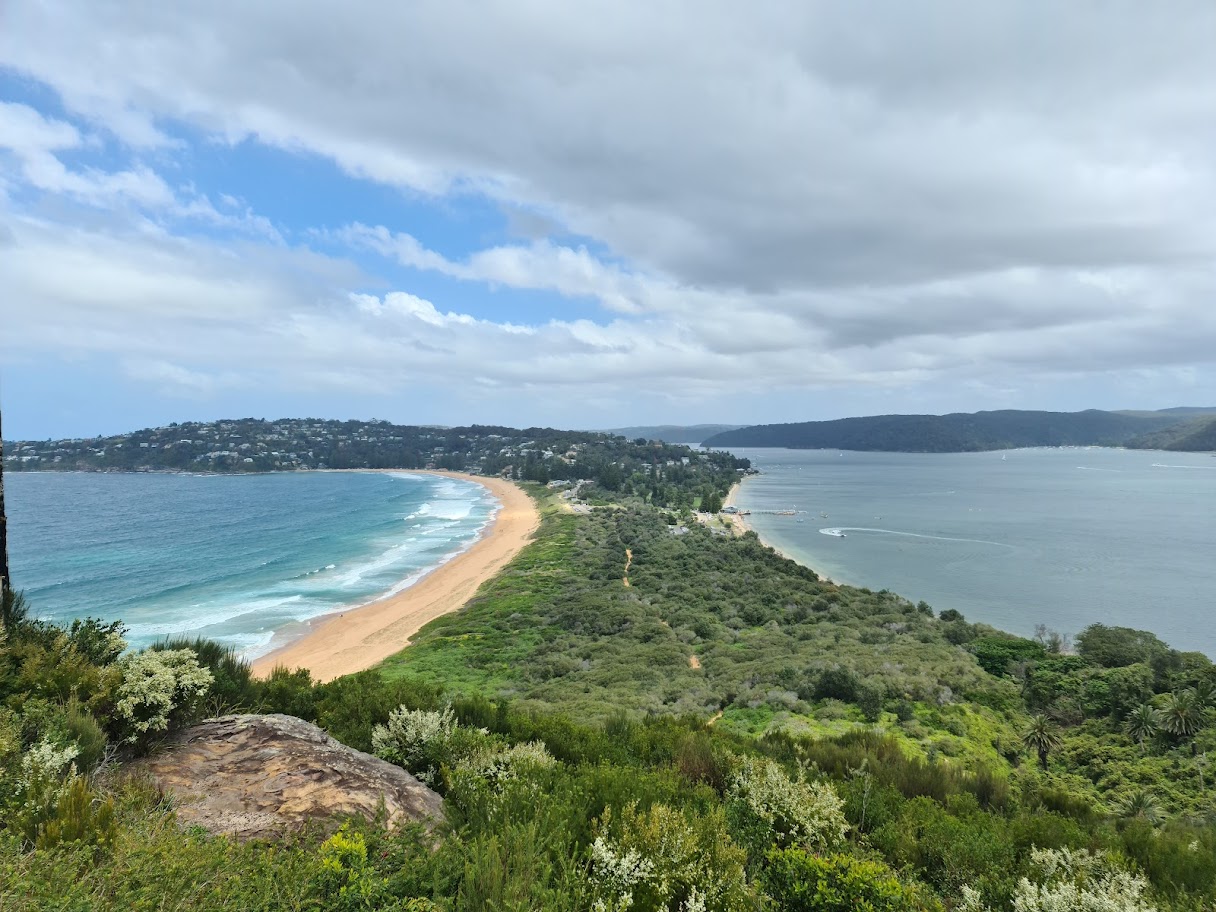 the view at barrenjoey lighthouse in central coast