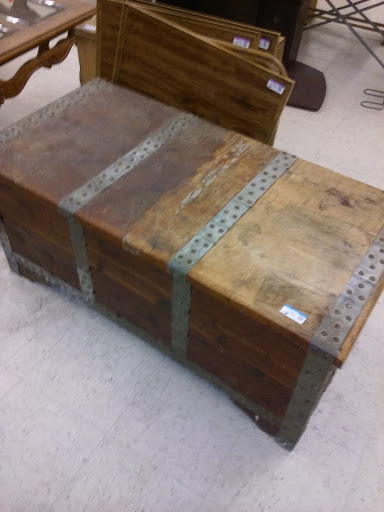 Thrift Store «Greenfield & University Goodwill Retail Store & Donation Center», reviews and photos, 4412 E University Dr, Mesa, AZ 85205, USA