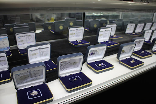 Pawn Shop «Azusa Pawn», reviews and photos, 1028 W Gladstone St, Azusa, CA 91702, USA