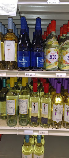 Wine Store «Wine Warehouse of Mantua», reviews and photos, 222 Bridgeton Pike, Mantua Township, NJ 08051, USA