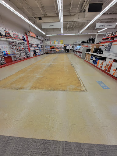 Office Supply Store «Staples», reviews and photos, 2045 S Pleasant Valley Rd, Winchester, VA 22602, USA