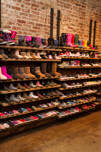 Shoe Store «DNA Footwear Williamsburg», reviews and photos, 133 N 7th St, Brooklyn, NY 11249, USA