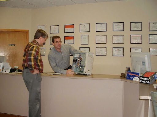 Computer Store «Madison Computer Works, Inc.», reviews and photos, 353 Island Dr, Madison, WI 53705, USA