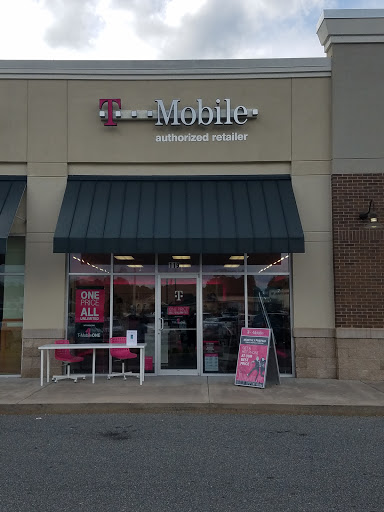 Cell Phone Store «T-Mobile», reviews and photos, 313 NW Commons Loop #119c, Lake City, FL 32055, USA