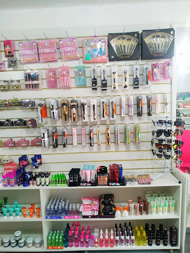 https://loja-mika-makeup.kyte.site/