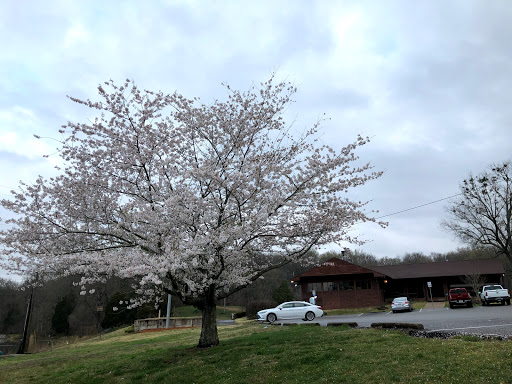 Golf Course «Swan Lake Golf Course», reviews and photos, 581 Dunbar Cave Rd, Clarksville, TN 37043, USA