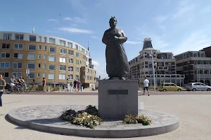 VissersNamenMonument Scheveningen image