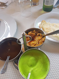 Photo n°37 de Pooja à Puteaux ()