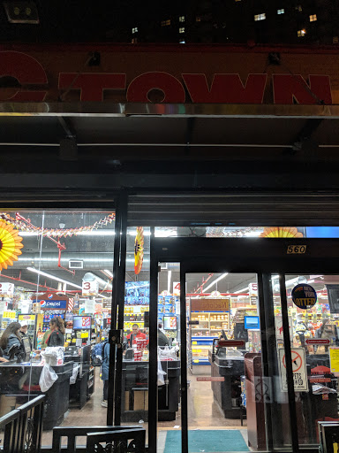 Grocery Store «C-Town Supermarkets», reviews and photos, 560 W 125th St, New York, NY 10027, USA