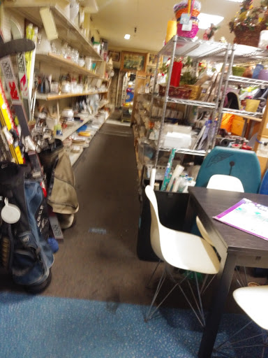 Thrift Store «Community Thrift Store», reviews and photos, 3237 E Florence Ave, Huntington Park, CA 90255, USA