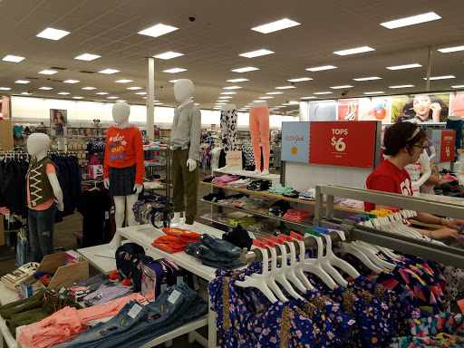 Department Store «Target», reviews and photos, 1555 N Tomahawk Island Dr, Portland, OR 97217, USA