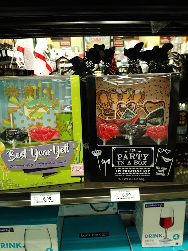 Wine Store «Total Wine & More», reviews and photos, 394 N Moorpark Rd, Thousand Oaks, CA 91360, USA