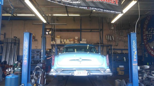 Muffler Shop «Velasquez Mufflers & Brakes», reviews and photos, 702 N Lake St, Aurora, IL 60506, USA