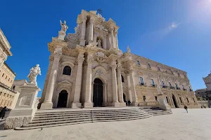 Syracuse Cathedral image