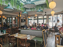 Atmosphère du Restaurant français Le Café du Commerce à Biarritz - n°16