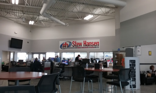 Car Dealer «Stew Hansen Dodge Ram Chrysler Jeep», reviews and photos, 12103 Hickman Rd, Des Moines, IA 50323, USA