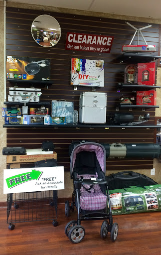 Pawn Shop «Pine Ridge Pawn & Jewelry», reviews and photos, 2033 Pine Ridge Rd #4, Naples, FL 34109, USA