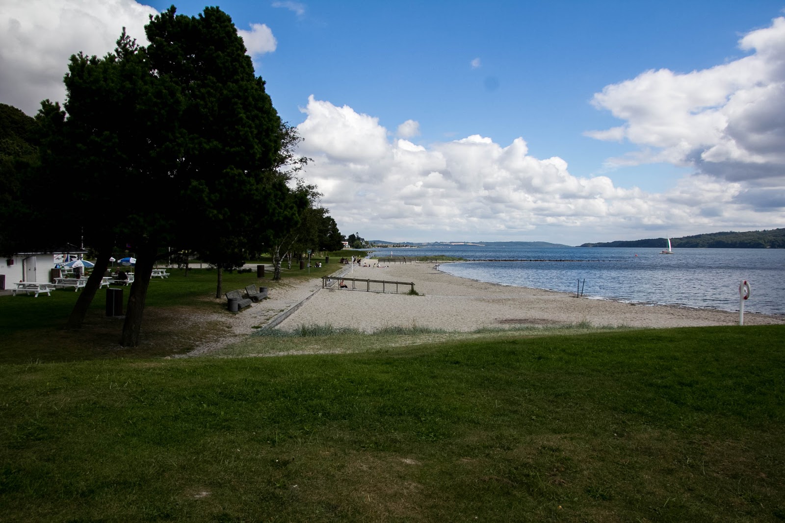 Photo of Albuen Beach amenities area