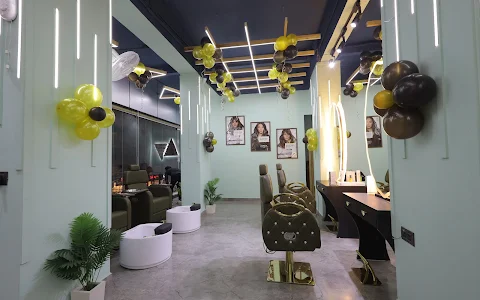 D’Ikonic Unisex Salon in Kamla Nagar, Delhi image