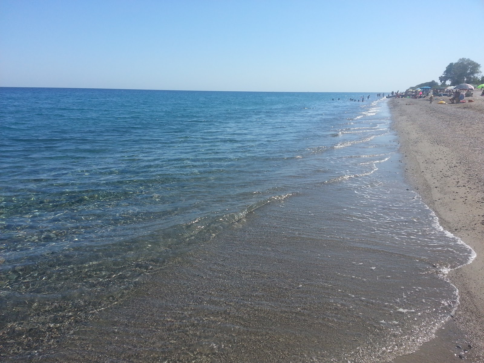 Photo de Spiaggia Pantano Martucci avec rivage droit, long