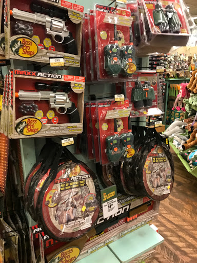 Sporting Goods Store «Bass Pro Shops», reviews and photos, 10501 Palm River Rd, Tampa, FL 33619, USA