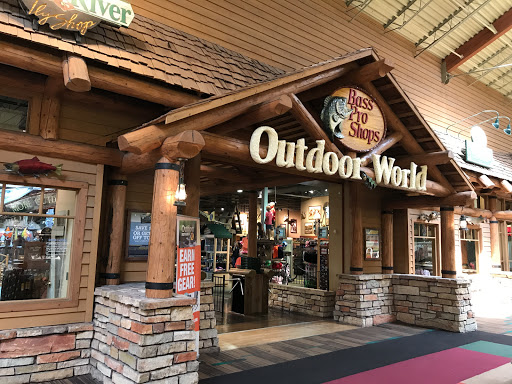 Sporting Goods Store «Bass Pro Shops», reviews and photos, 4500 Baldwin Rd, Auburn Hills, MI 48326, USA