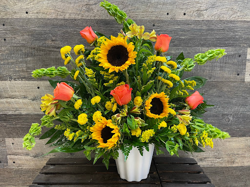 Florist «Hummingbird Flowers & Gifts», reviews and photos, 4861 W Spencer Field Rd, Pace, FL 32571, USA