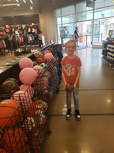 Clothing Store «Nike Factory Store», reviews and photos, 2950 I-20 Frontage Rd #755, Grand Prairie, TX 75052, USA