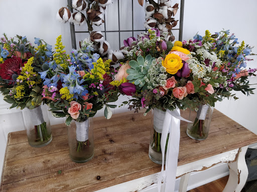 Florist «Country Club Flower Shop», reviews and photos, 820 W Lake Mary Blvd #101, Sanford, FL 32773, USA